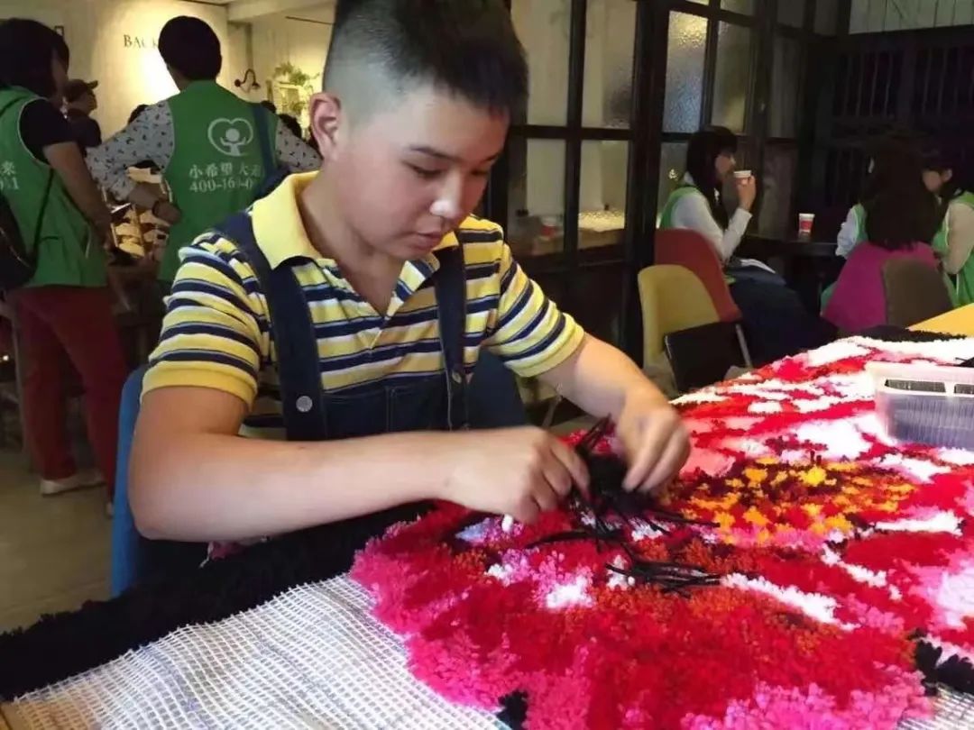 家长花五十万为孩子治疗自闭症,美国对自闭症儿童的干预