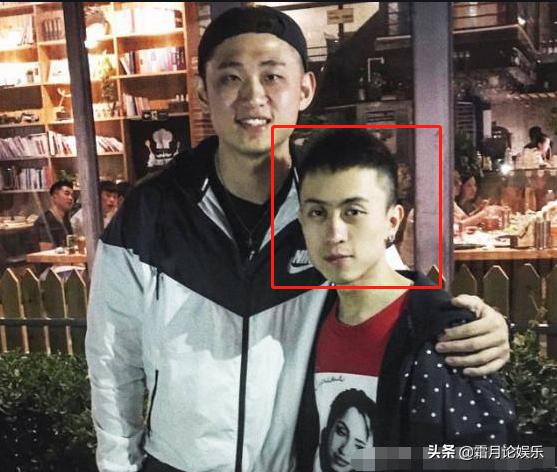 王思聪跟秦奋同款表,戴王思聪同款千万手表