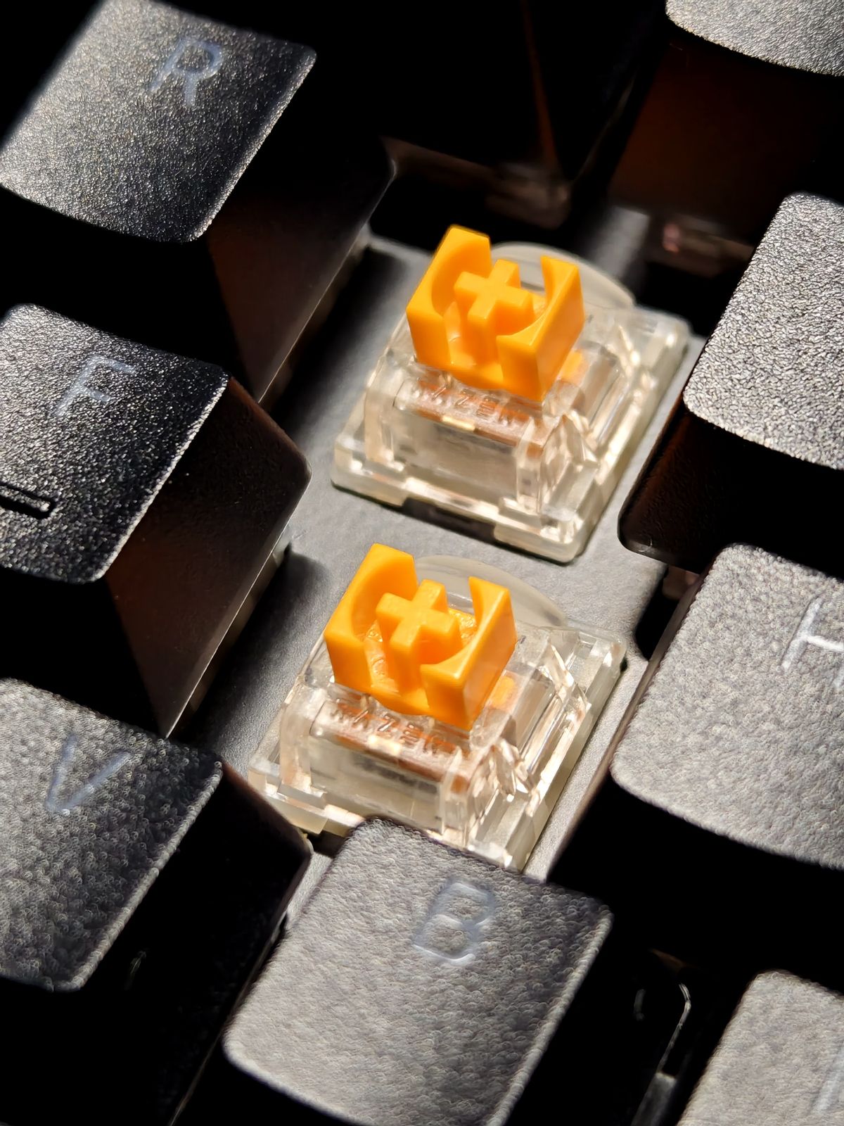 双厨狂喜！75%配列雷蛇用户的黑寡妇蜘蛛V475%热插拔款首发实测