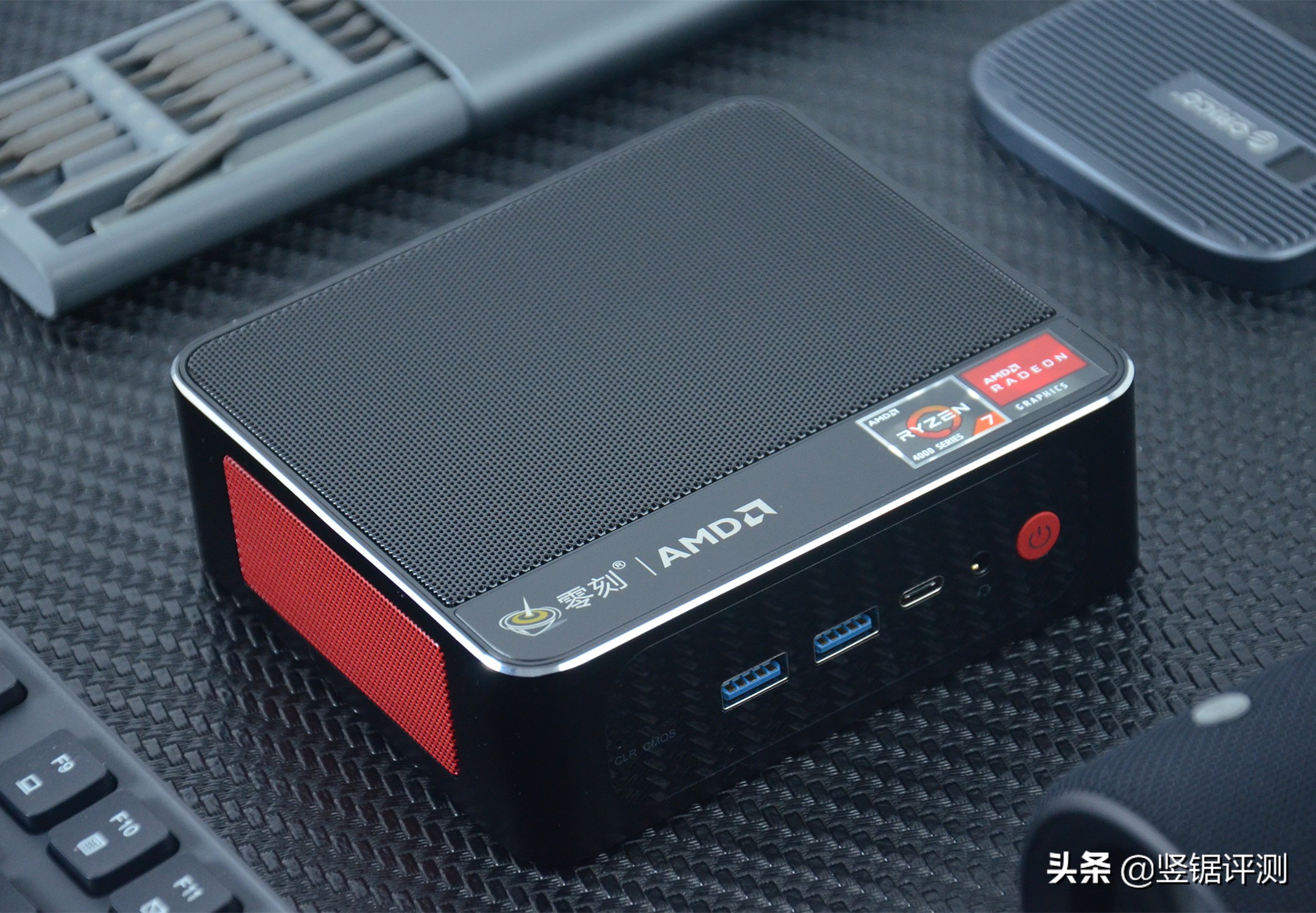 零刻ser5和ser4对比,零刻迷你主机ser6测评