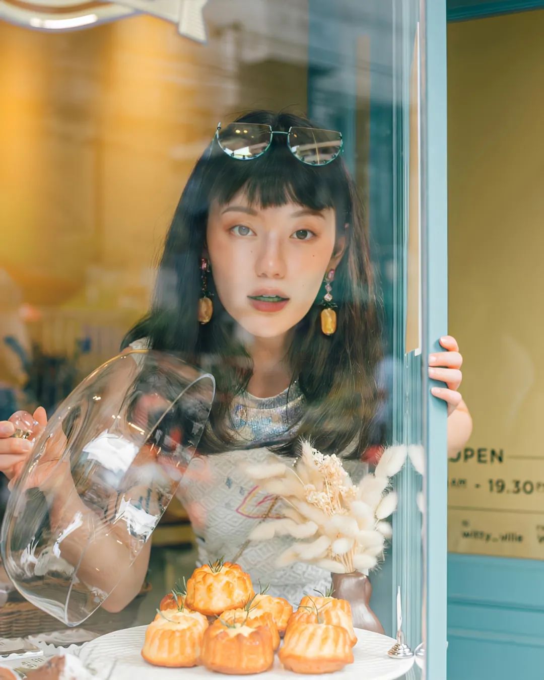 不知道自己的脸型适合戴哪种款式,长脸型耳环项链配饰