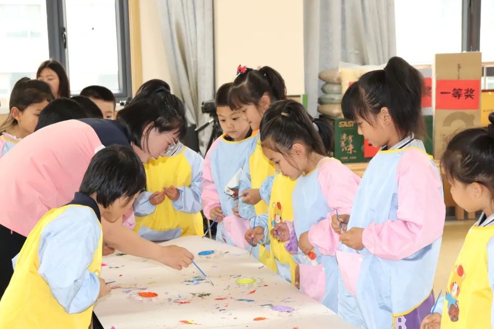 幼儿园市级优质课评比活动美篇,幼儿教育课堂教学竞赛活动简报