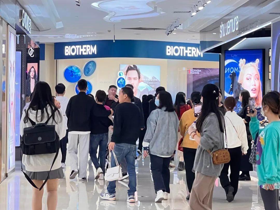 吃喝玩乐购住游建材家具一站式满足你的所有需求—宇宙中心万家丽