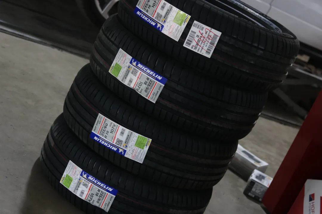 80年沃尔沃xc90出售,08款沃尔沃xc90二手多少钱