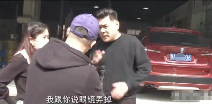 洗车店加错玻璃水后续,车主洗车加错玻璃水