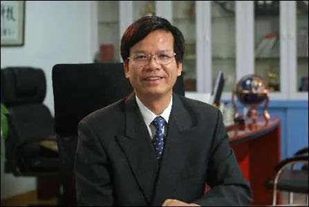 8年干到80亿，成彩电王者，如今10年亏70亿，靠卖地求生