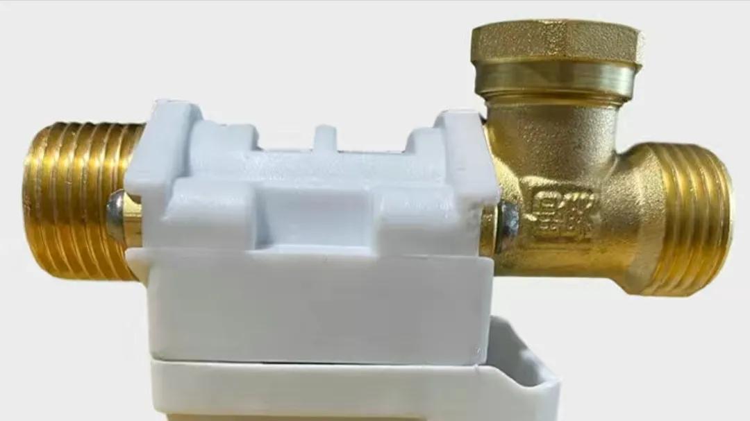 华扬太阳能热水器不自动上水,太阳能热水器不上水会晒爆吗