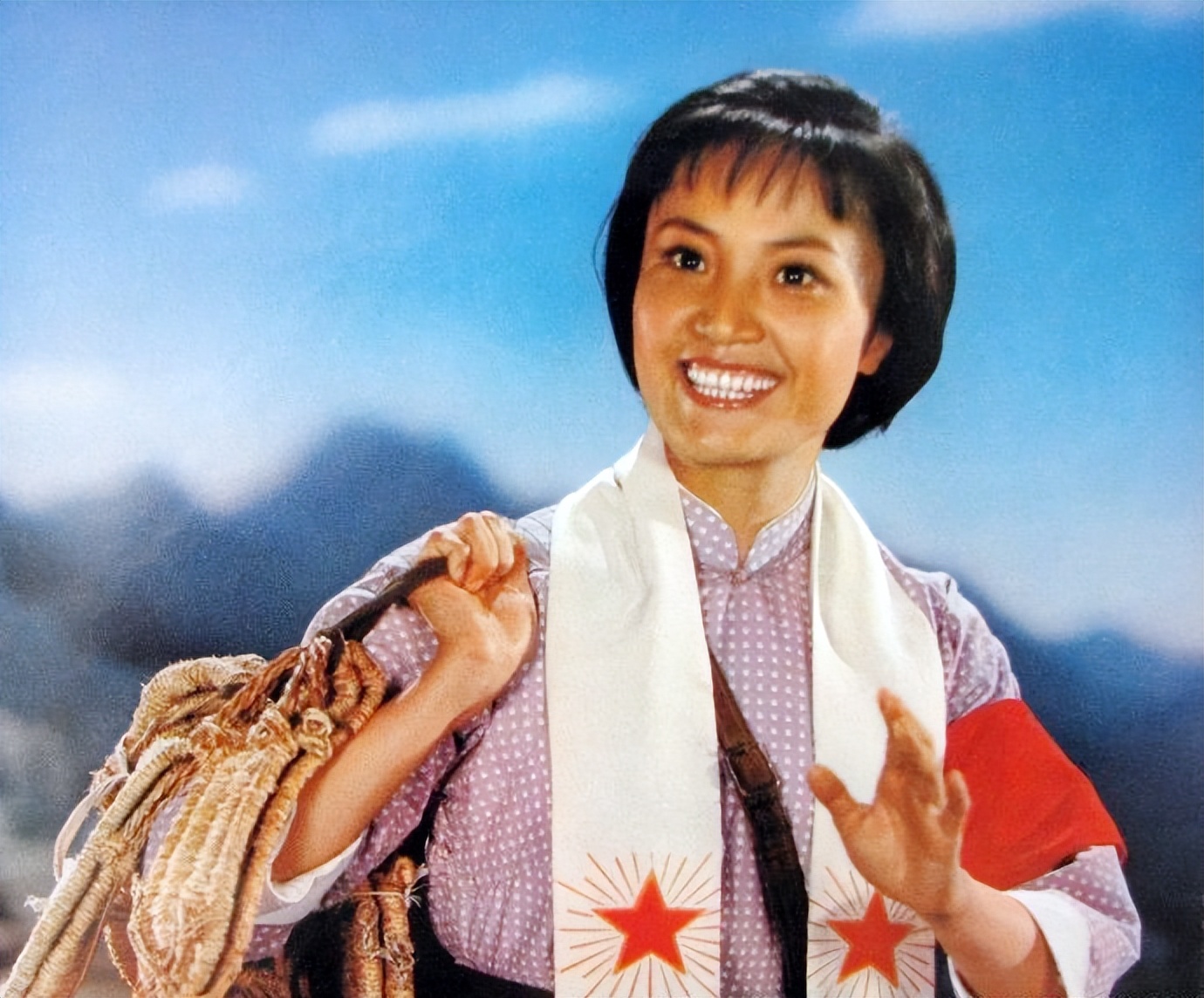 刚打完玻尿酸就别来尬演女兵了这5位女星演女兵让人看着真难受