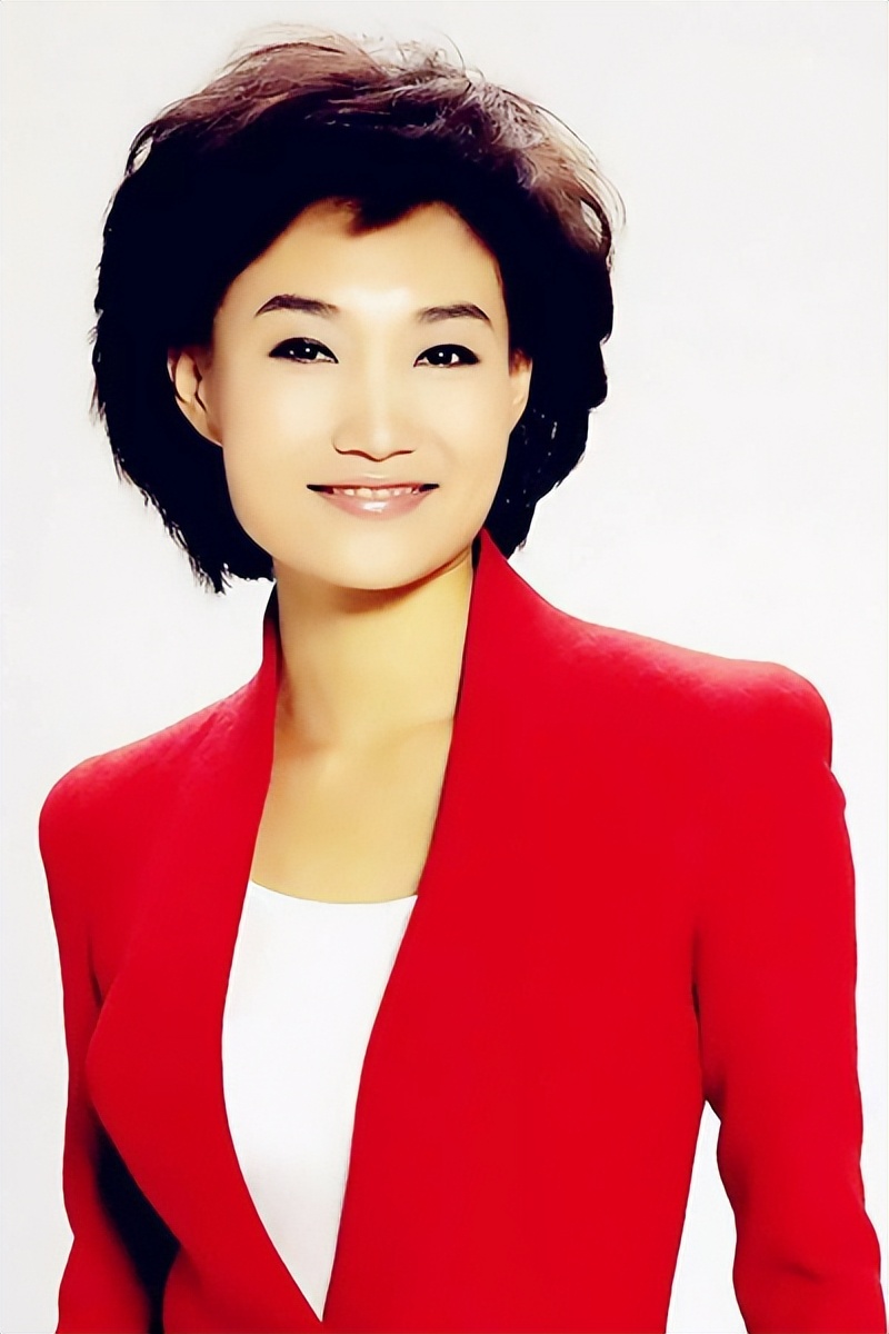 李梓萌从沈阳走出的主持人,李梓萌央视主持人的抖音号