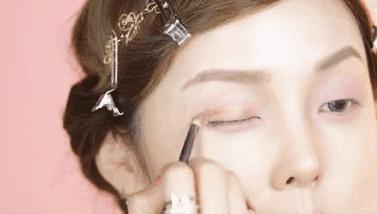 新手如何化妆自然不卡粉,新手如何化妆出无瑕零毛孔的皮肤