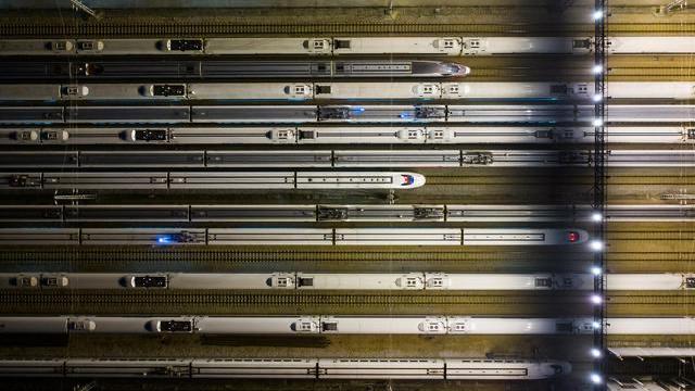 提前15分钟到高铁站来得及吗,提前20分钟到火车站来得及吗