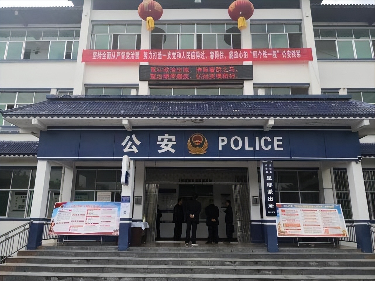 湖南新闻9岁女孩被人贩子拐走,17岁少女被拐后反把人贩子卖了