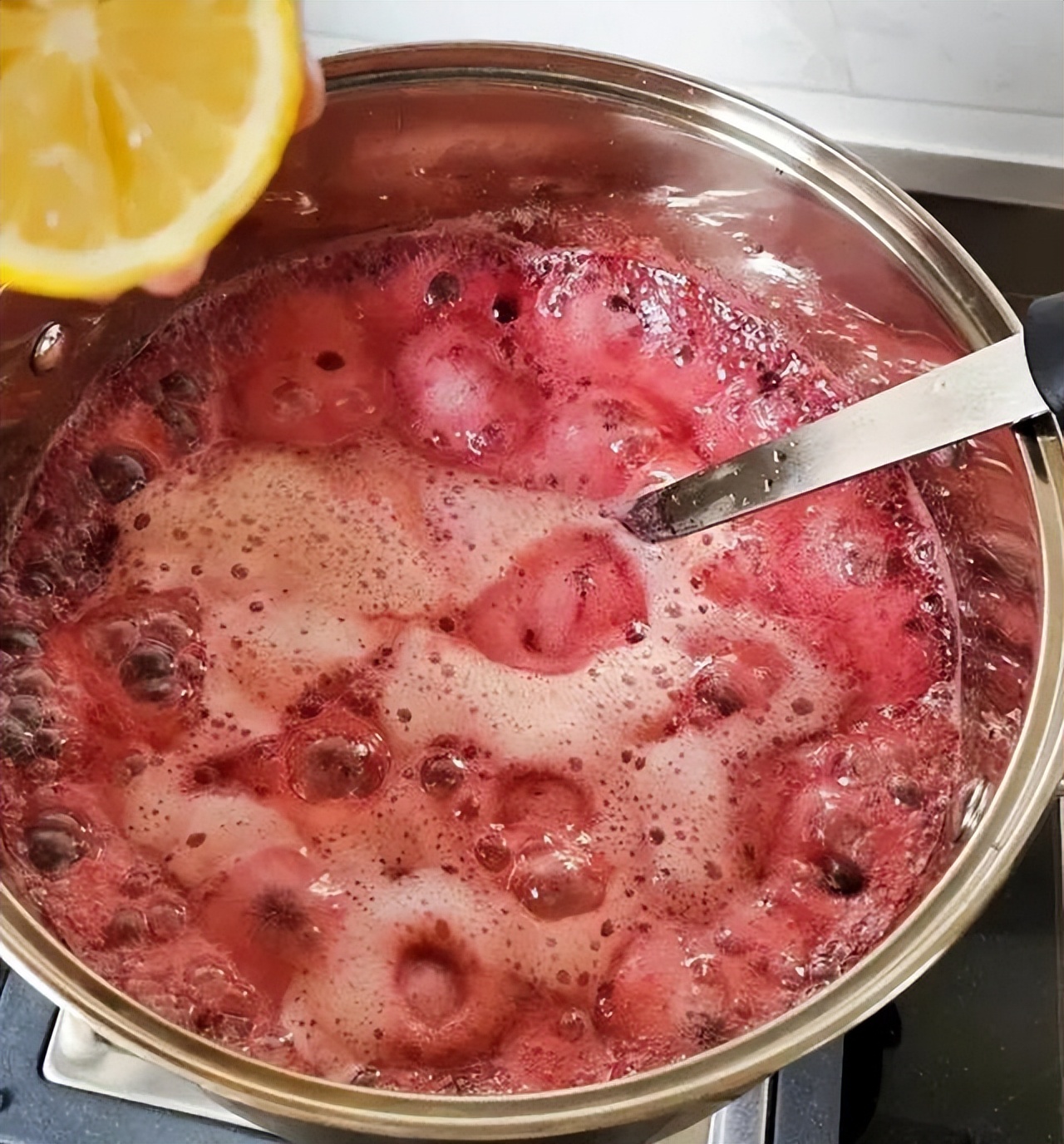 夏天，少吃西瓜多吃樱桃！一次煮好放冰箱，随吃随取，酸甜又可口