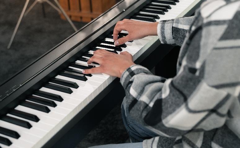 百元内电钢琴怎么选,千元价位电钢琴推荐