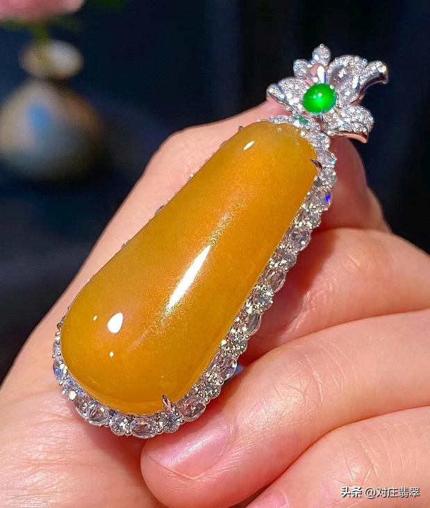 黄色翡翠原石值钱吗,黄色冰种翡翠值不值钱