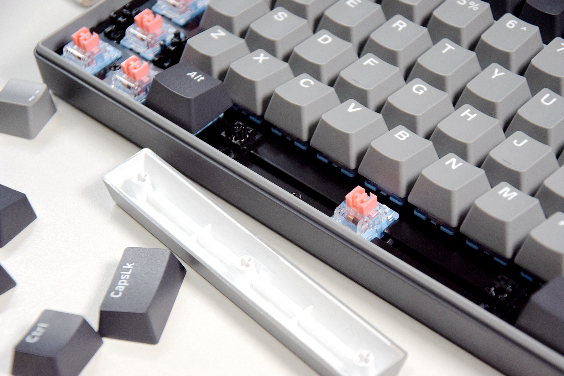 300以内的双模机械键盘98键,小键盘三模键盘推荐