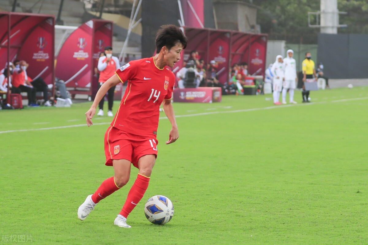 女足精神照亮前行之路,女足精神是永不言弃的拼搏精神