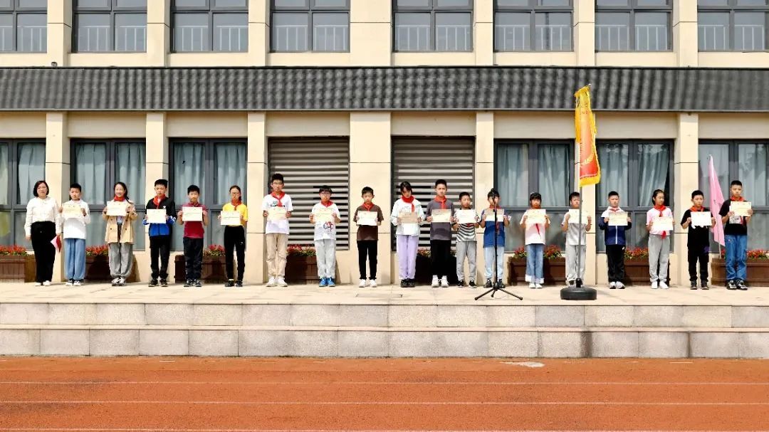 泰州中小学足球联赛,泰州智堡实验学校校运会接力赛