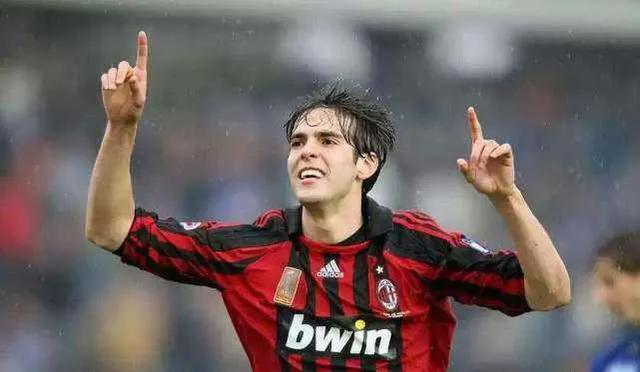 足坛防守反击第一人,足坛进攻最多的球员