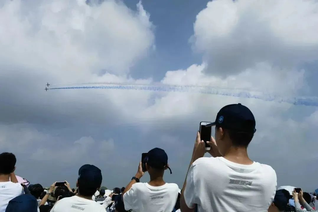 追梦空天凌云志振翅鸿雁赋能时——首都师范大学附属中学育鸿学校