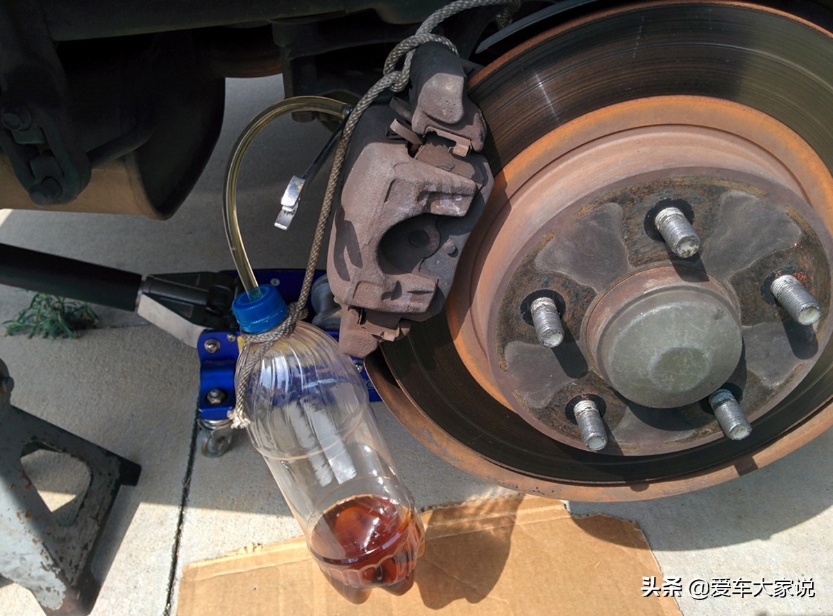 大保养车和小保养差哪些东西,大保养和小保养差多少钱