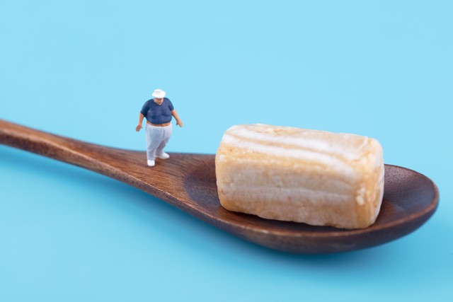 用体重来判定肥胖的方法与标准,计算肥胖人群正确标准体重