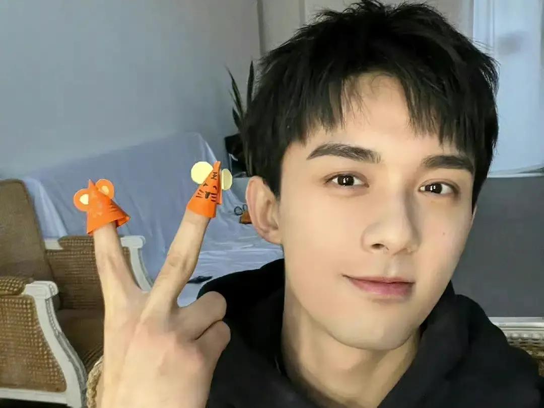 吴磊最近拍戏,吴磊上过热搜第一吗