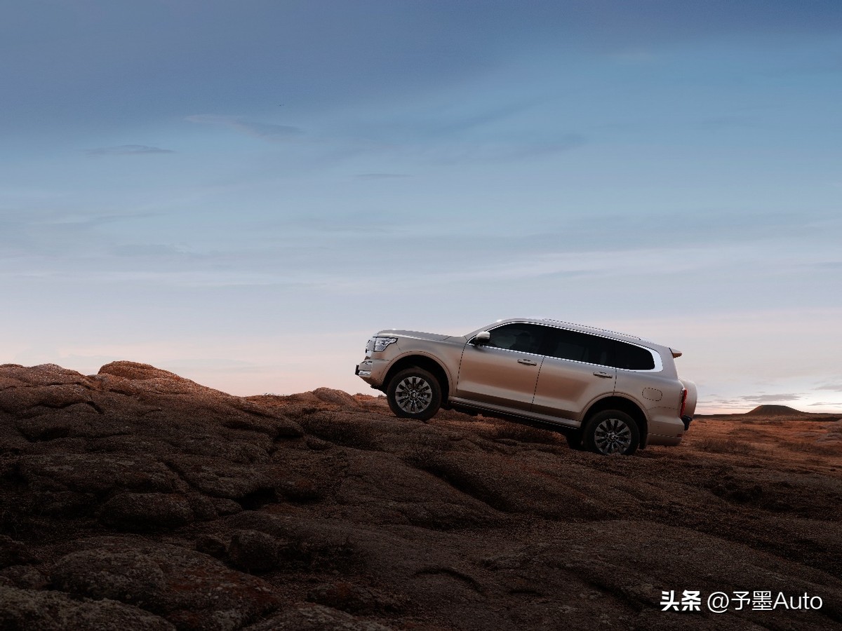 坦克500hi4-t黑武士对比劳斯莱斯,全新坦克500hi4-t落地