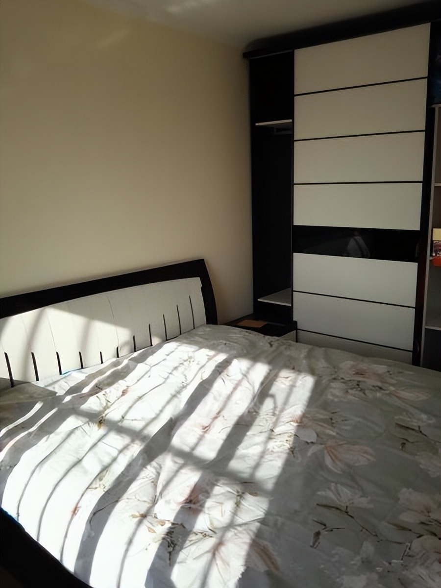 80后夫妻靠自己买了一套350万的房,小夫妻花300万买二手房