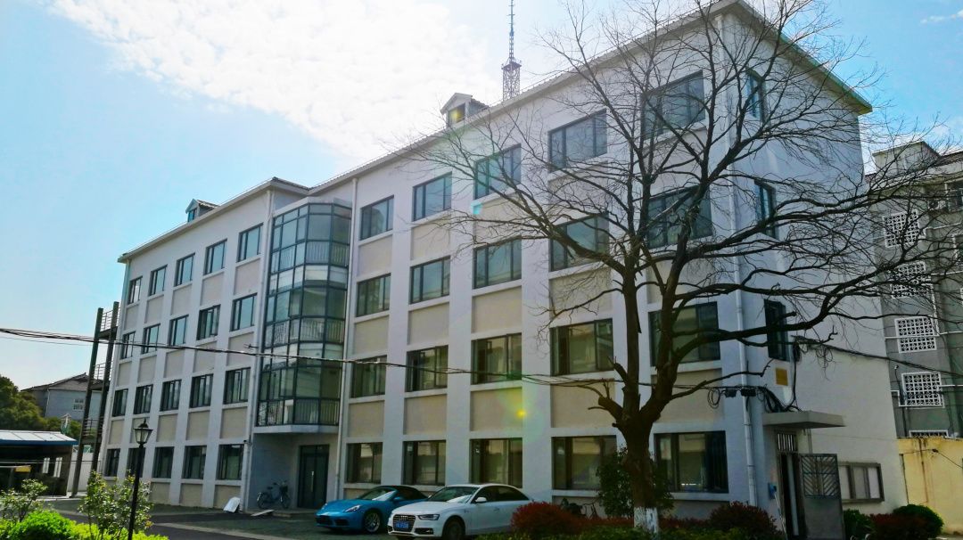 上海成才韩国高中班费用,上海成才国际学校