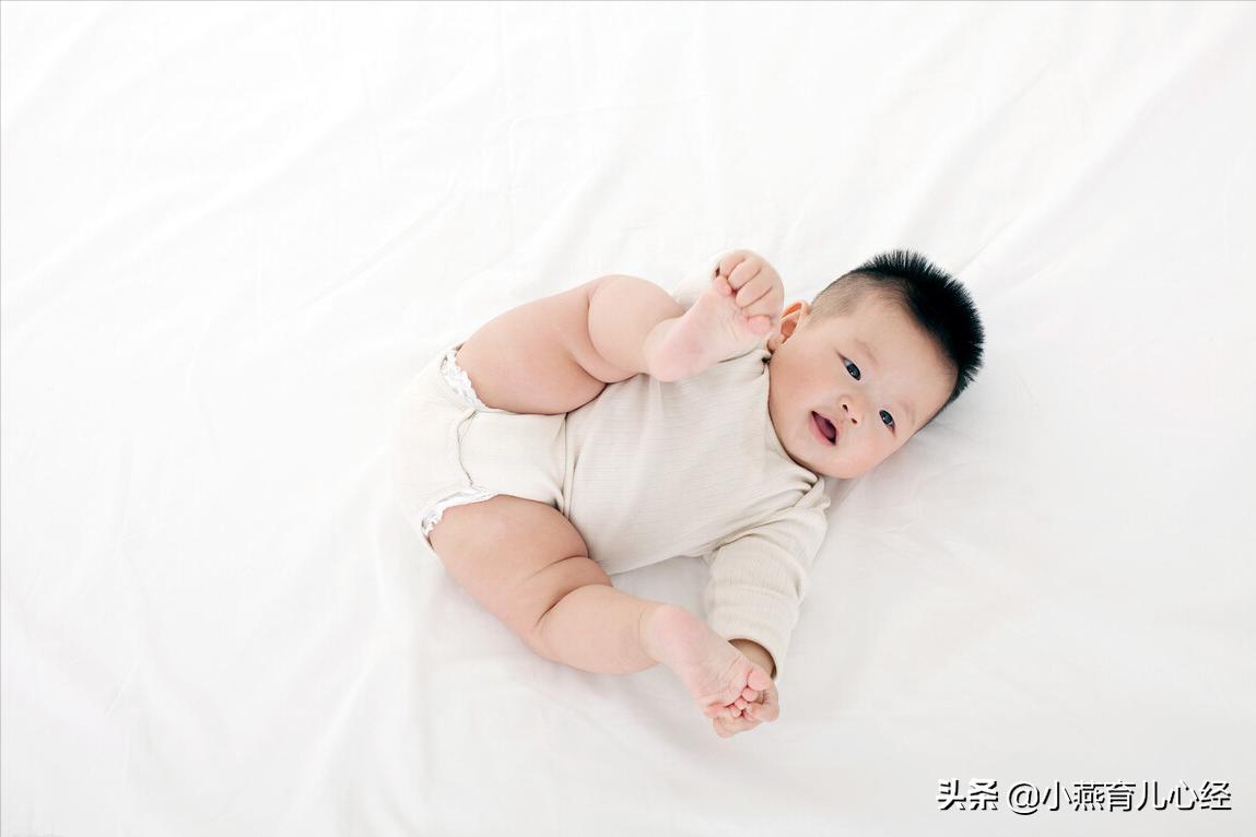 11个多月宝宝还不会爬,11个月宝宝还不会爬