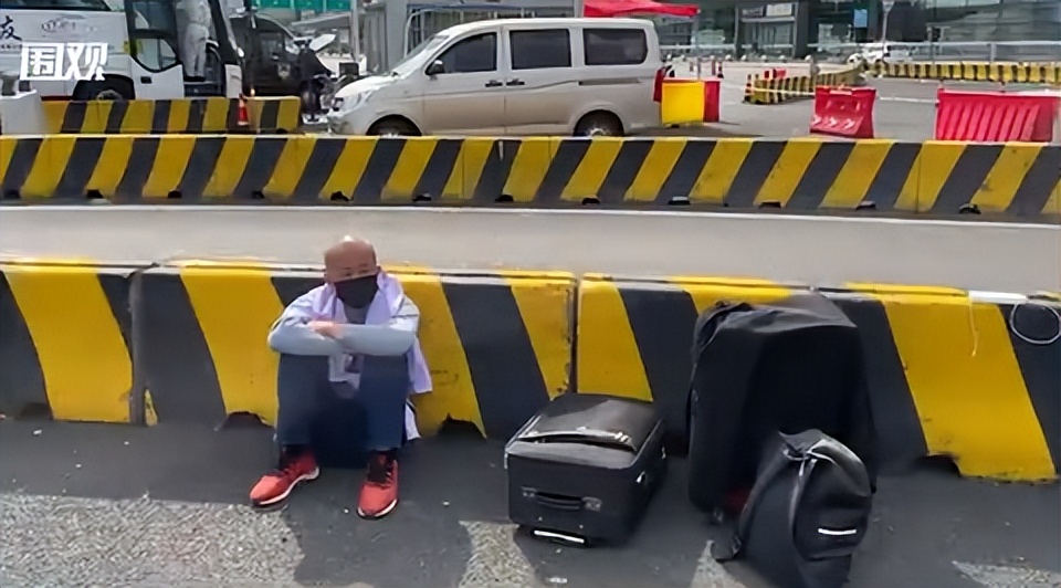 妻子去世丈夫徒步走,妻子病亡上海丈夫徒步7公里娱乐