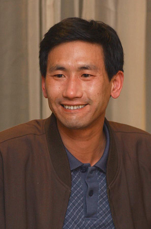 万米高空不带降落伞生还,万米高空坠落没有降落伞