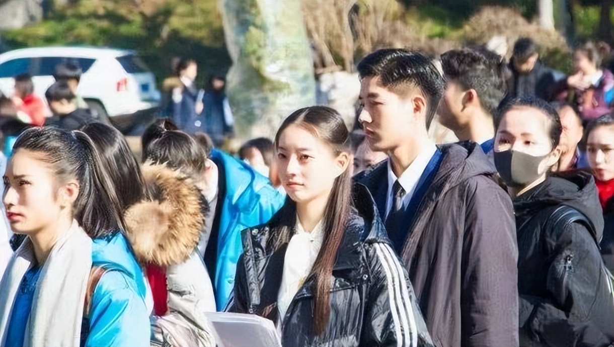 学艺术的孩子文化课怎么自学,想让孩子学艺术应该去哪些学校