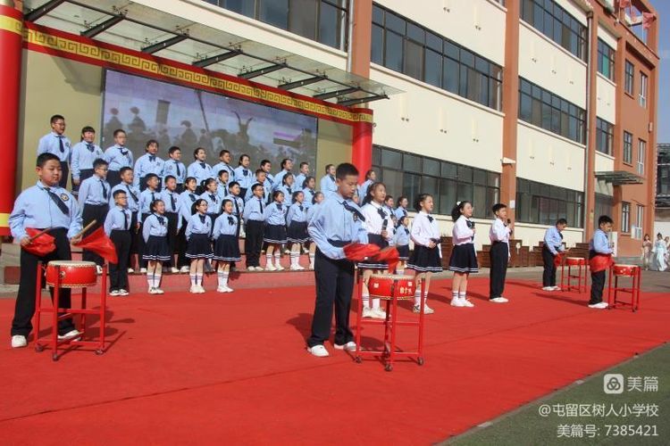 诵读诗文传承文化小学生,书香校园经典诗文诵读