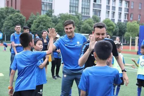 足球从基层做起，任重而道远