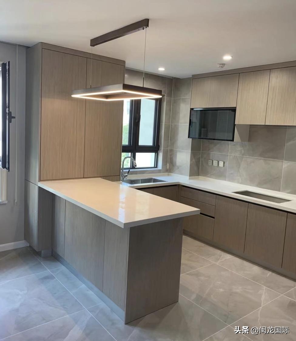 橱柜定制应该怎么选择,品牌定制橱柜和衣柜价格不一样