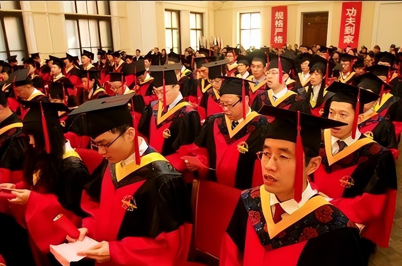 退休金被亲家盯上了？改口之后的真相让我感到心酸