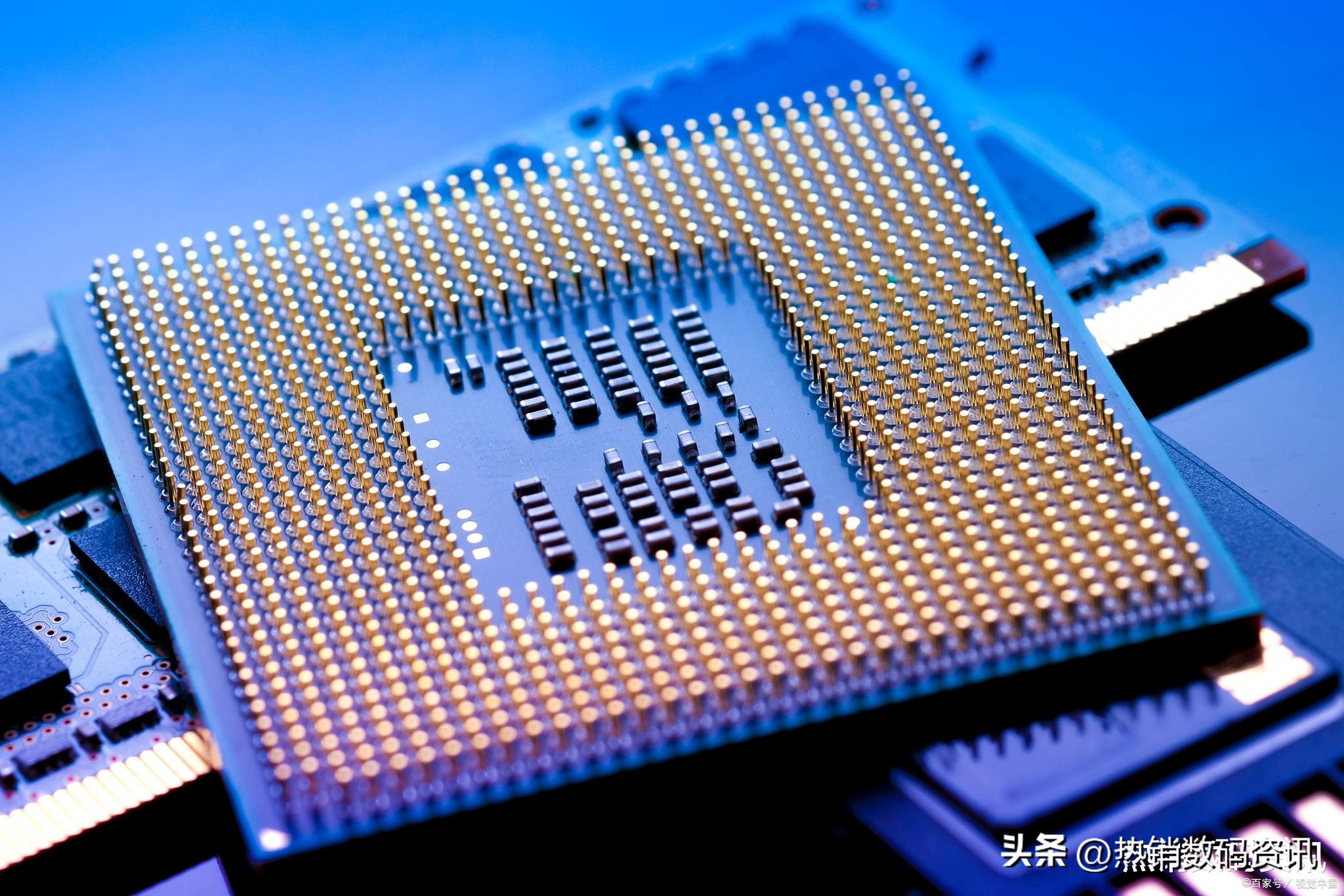 锐龙r77735h和i713700h差距大吗,锐龙r75800h相当于i几