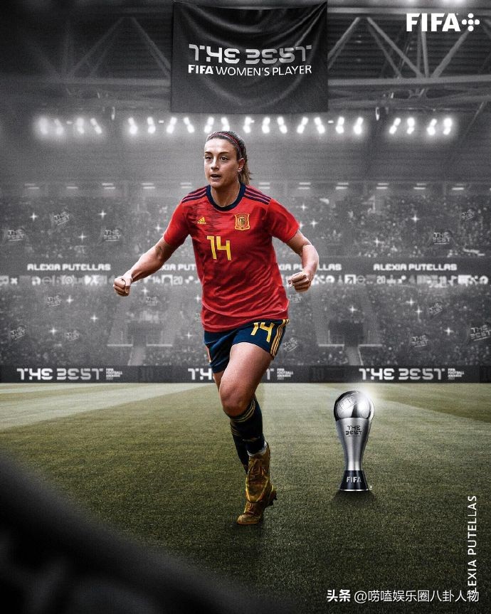 在巴萨踢球和梅西年纪相仿,在足球场上的梅西