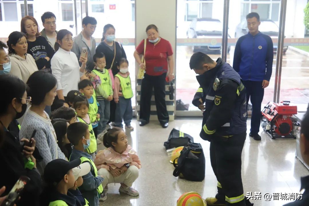 热爱科学崇尚科学│蓝朋友带你开启一场“消防科技之旅”~