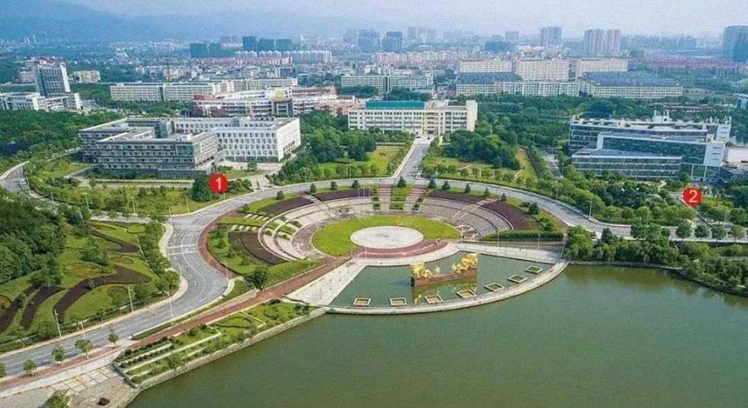 李佳琦哪个学校毕业的,李佳琦大学没毕业吗