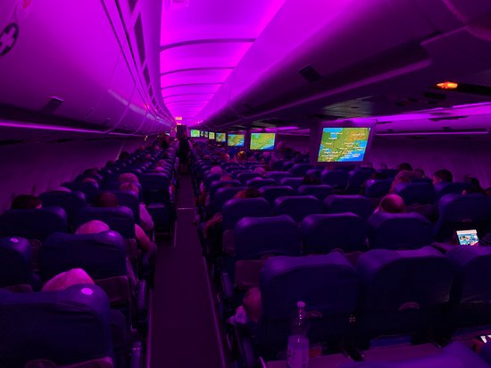 凌晨的飞机为什么叫红眼航班,中国为何不允许红眼航班