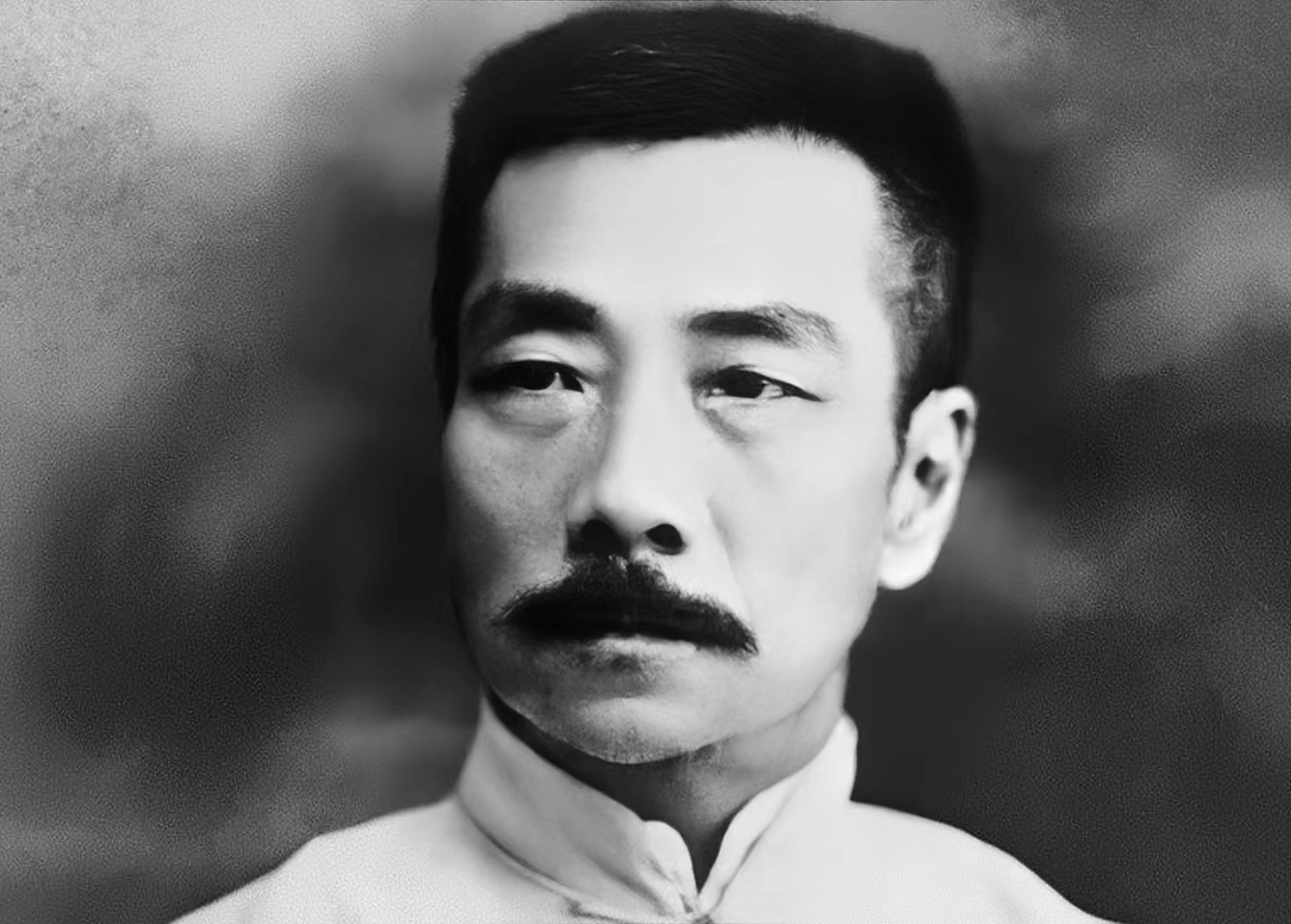 101年前，在*场官**沉浮11年的鲁迅，用《端午节》戳穿了*场官**的弊病