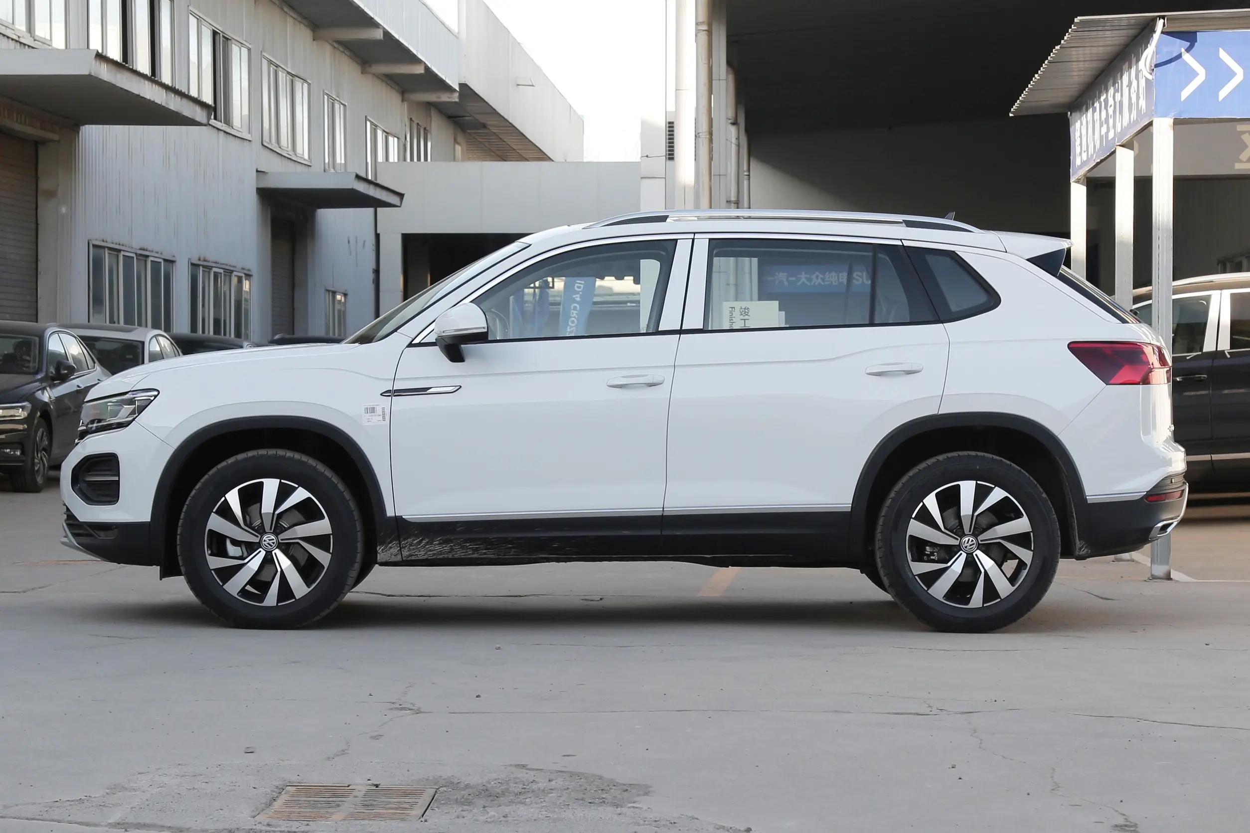 20万以内中型suv国产还是合资好,20万以内落地合资suv哪个性价比高