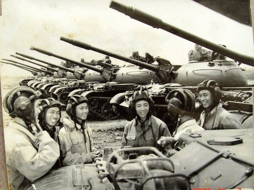 孤军冒进，与步兵脱节，战场大忌全犯，*世友许**用六字评价坦克军团