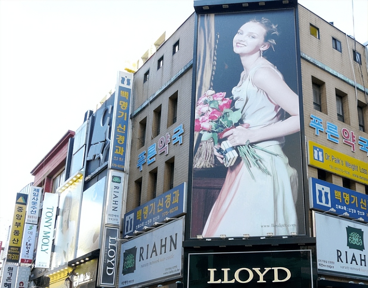 英国到韩国转机回国最新要求,英国回国法兰克福转机靠谱吗