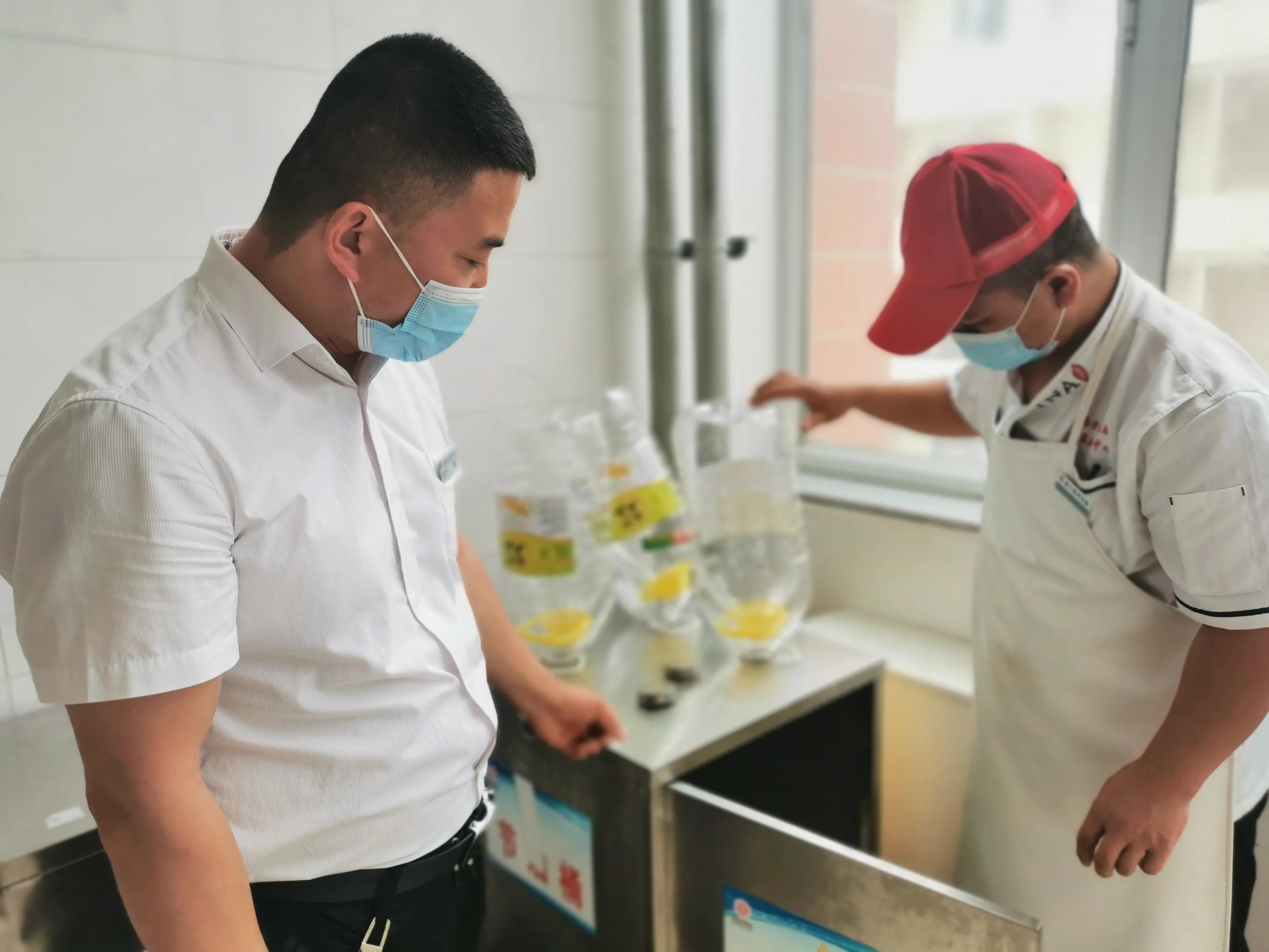 高校食堂引领餐饮节约新风尚,高校餐饮节约