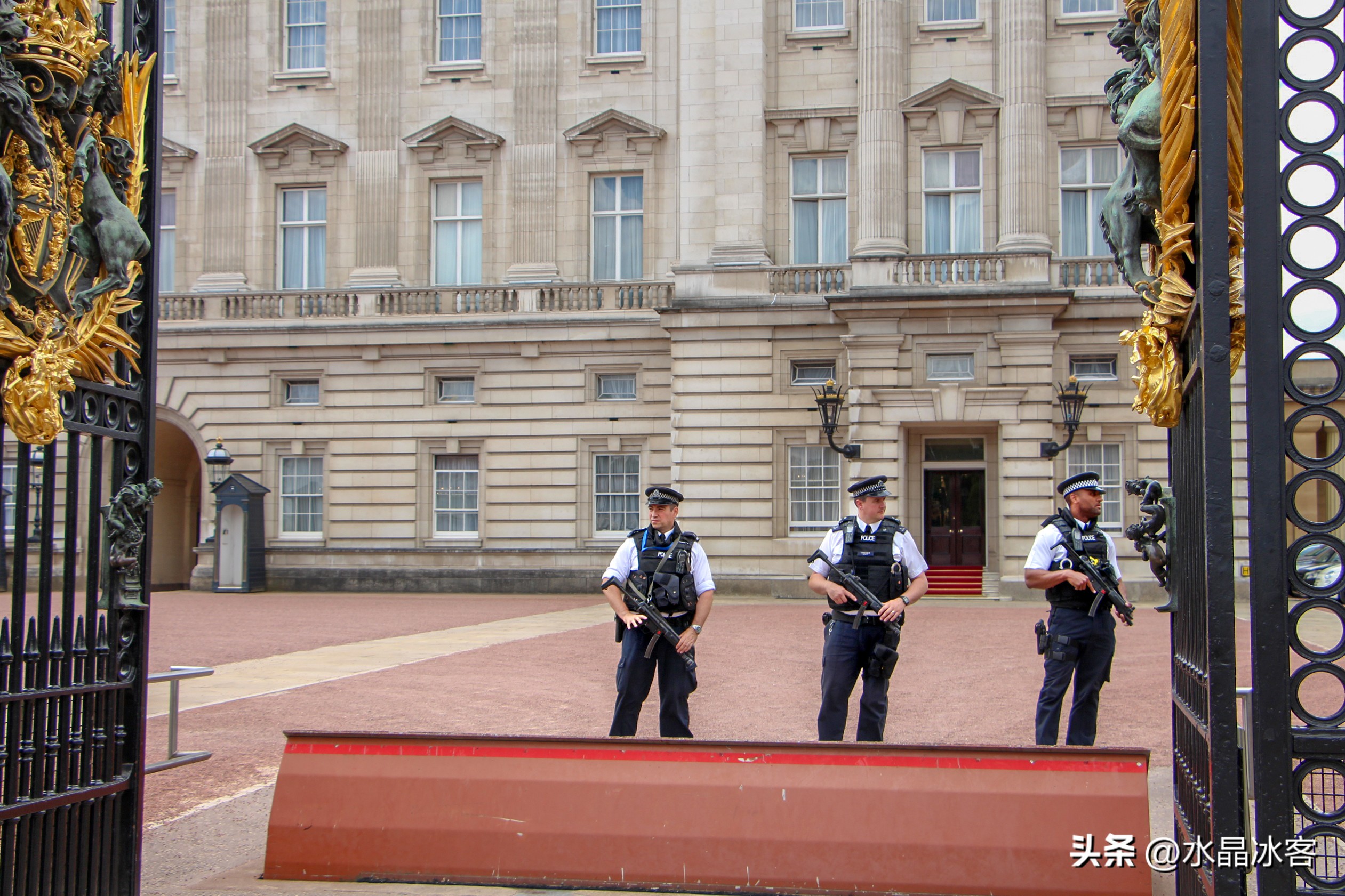 英国伦敦塔桥,英国行购物