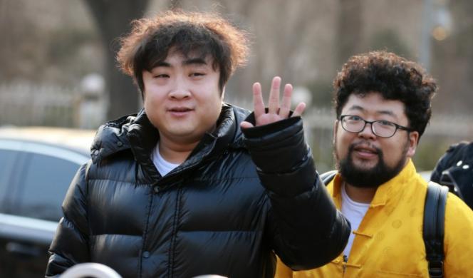 刘流是赵本山徒弟吗,刘流师傅是谁李金斗